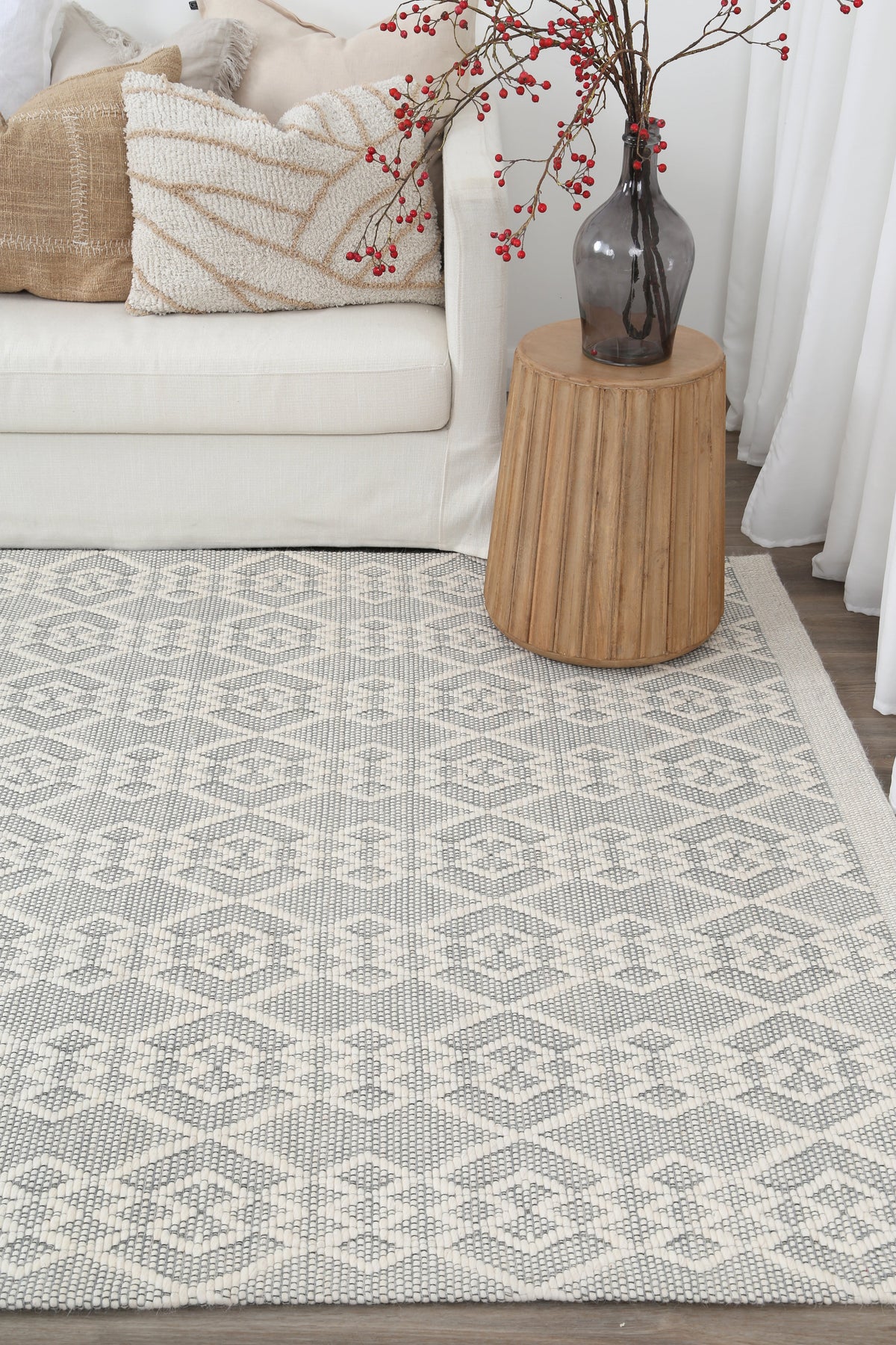 Copacabana Diamond Grey Wool Rug