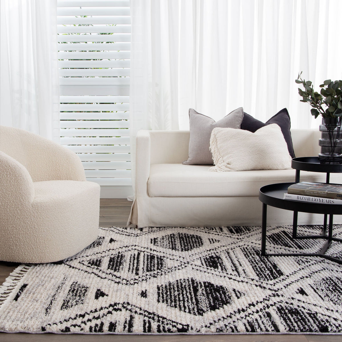 Mansour Diamond Black &amp; White Geometric Rug