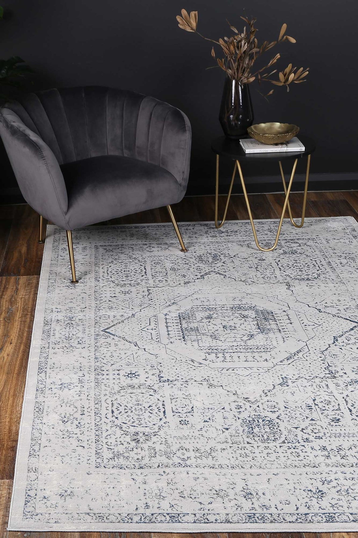 Porto Luna Cream &amp; Blue Traditional Rug